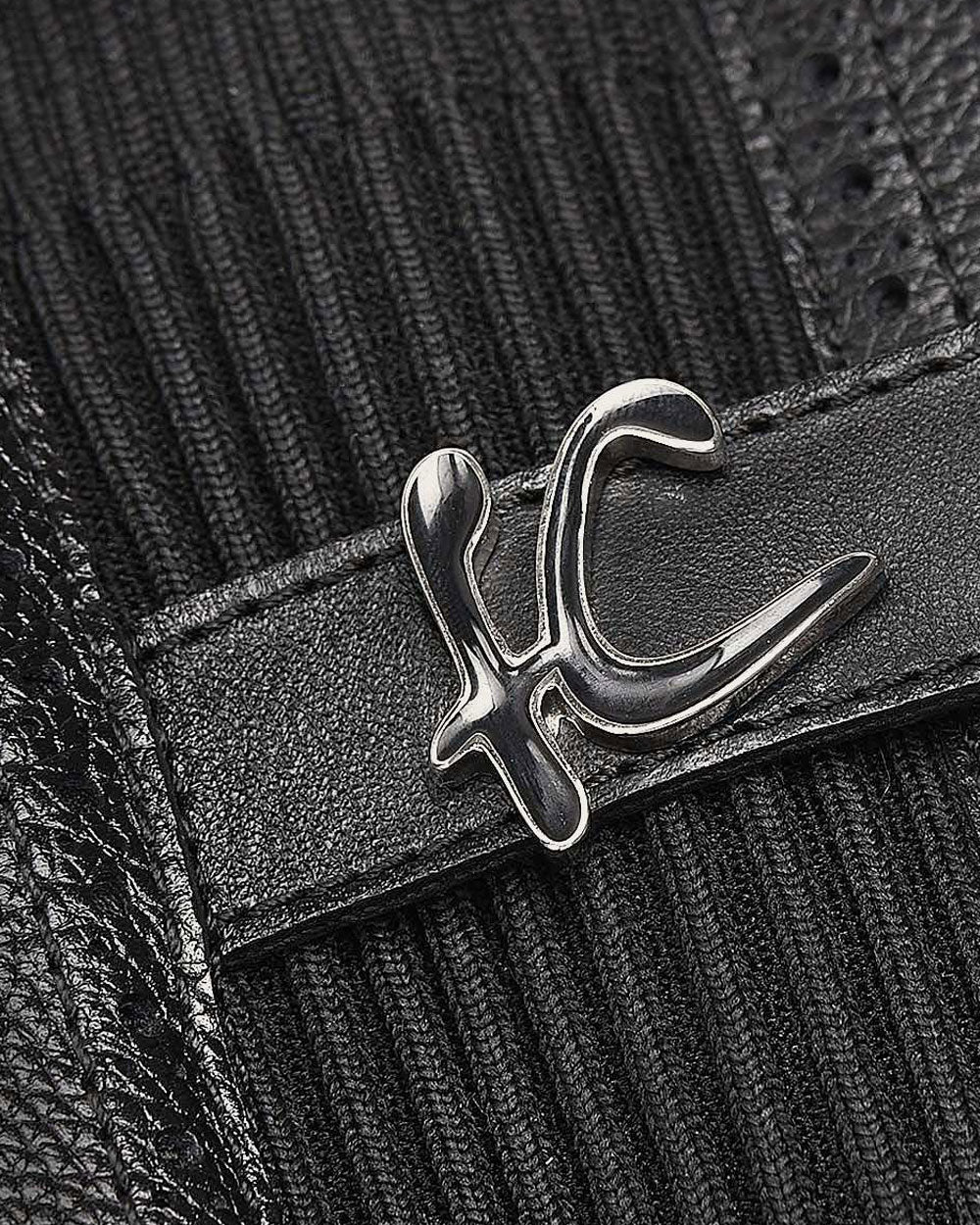 Riding style black boot