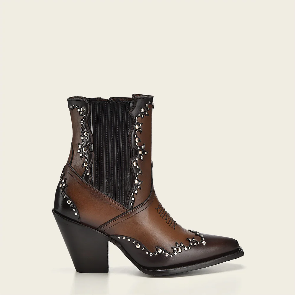 Ankle western style with studs brown bootie