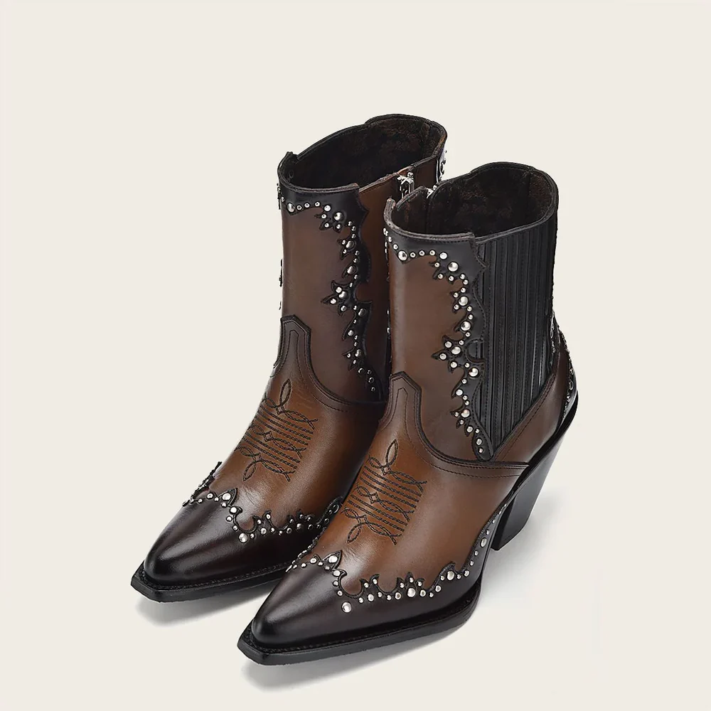 Ankle western style with studs brown bootie