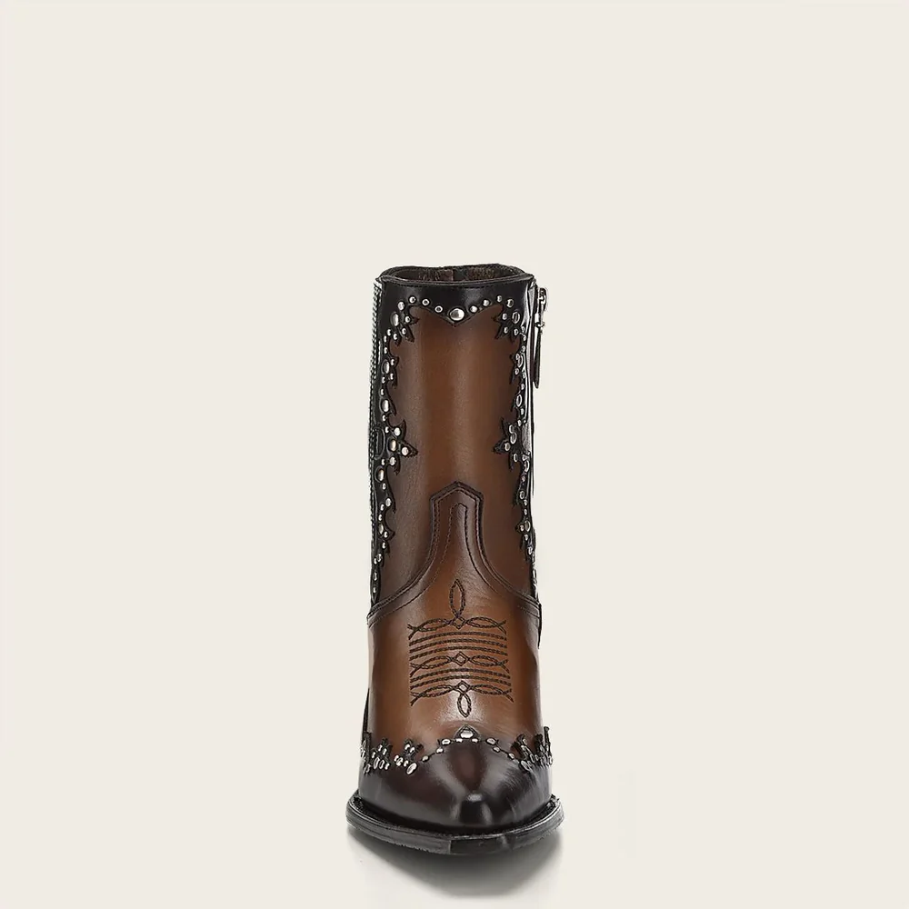 Ankle western style with studs brown bootie