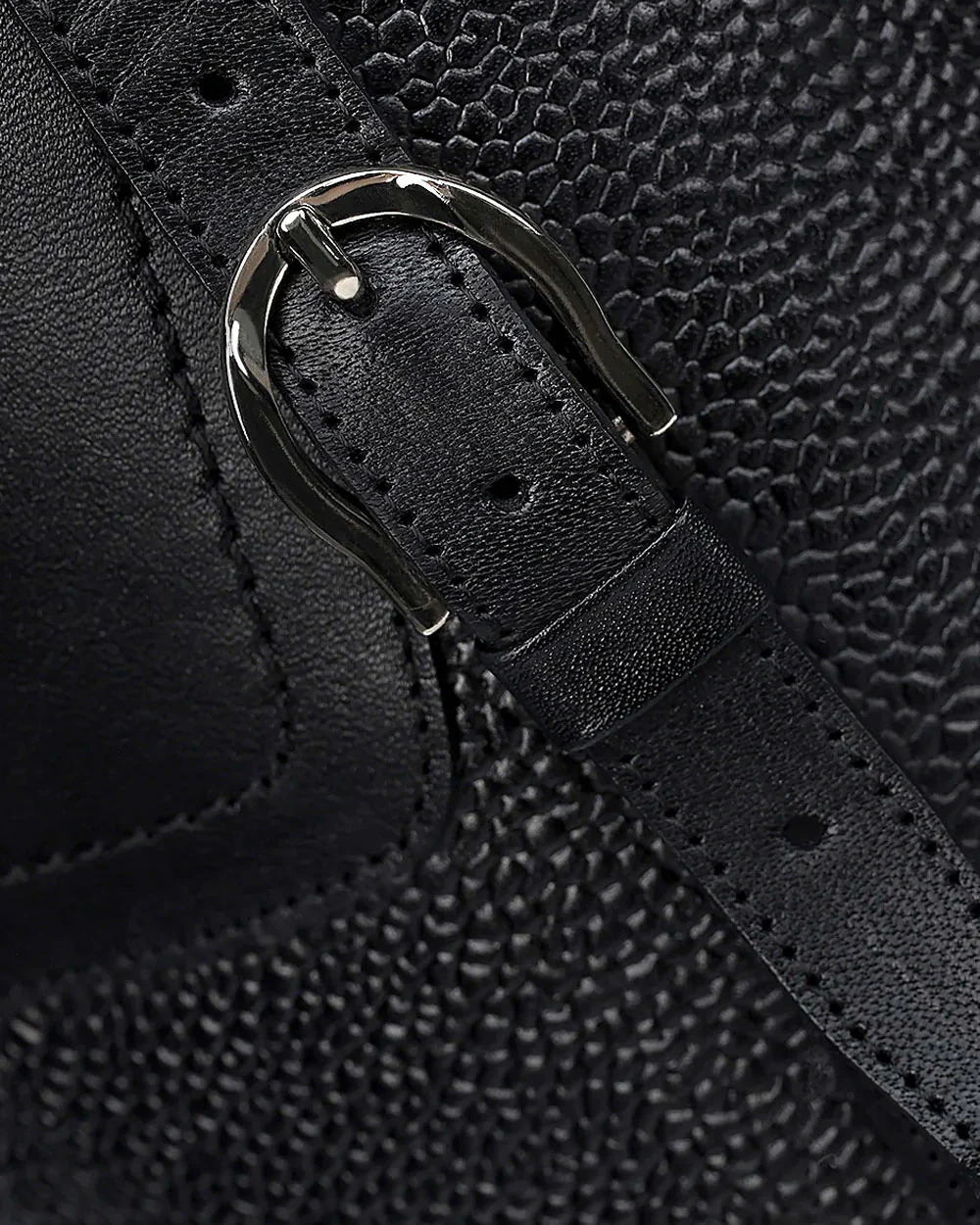 Riding style black bovine boot