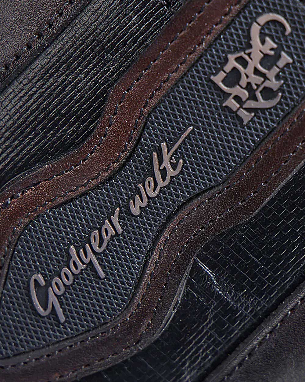 Western embroidered dark brown boot