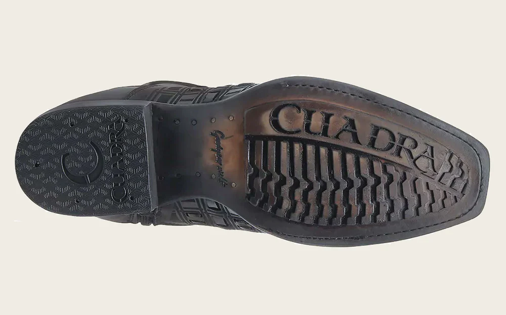 Urban decorated brown boot