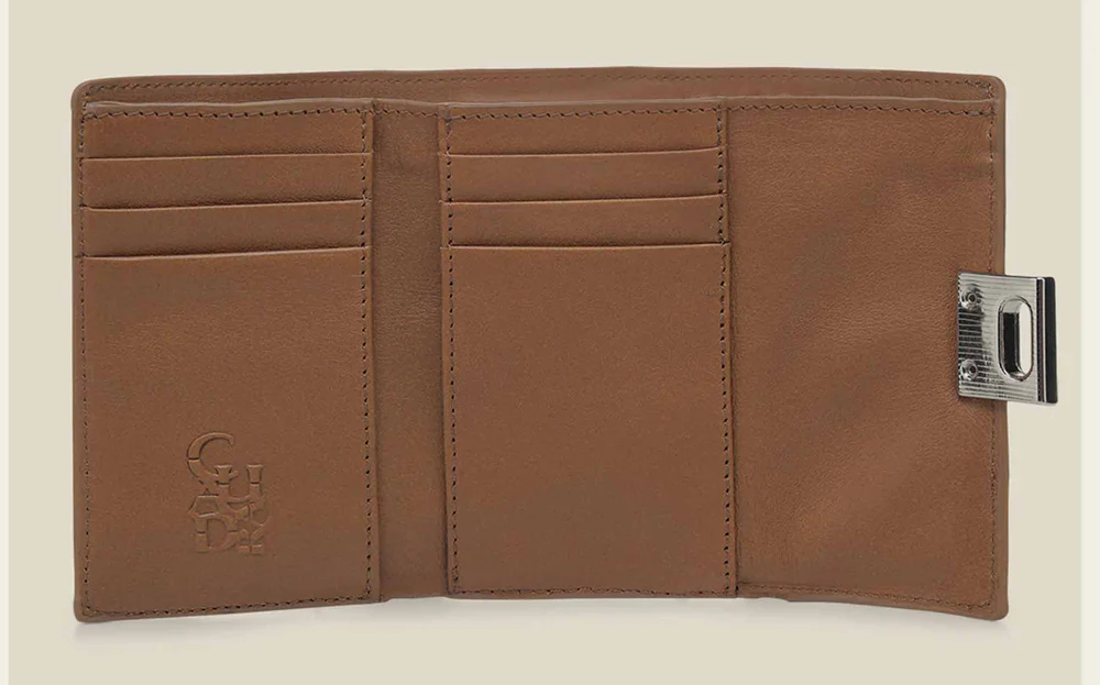 Brown engraved trifold wallet 8 Brown engraved trifold wallet