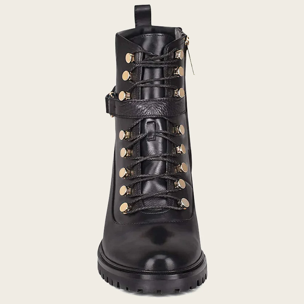 Ankle high heel black bootie